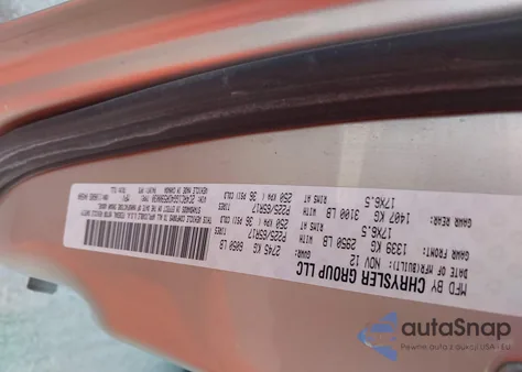 2013 Chrysler Town & Country Limited z USA, uszkodzony, nr VIN 2C4RC1GG4DR590030